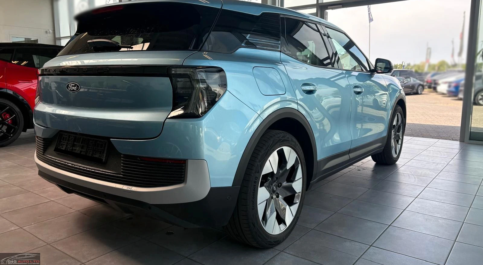 Ford Explorer PREMIUM/286HP/RWD/AMBI/CARPLAY/KLESS/PANO/156f - изображение 6