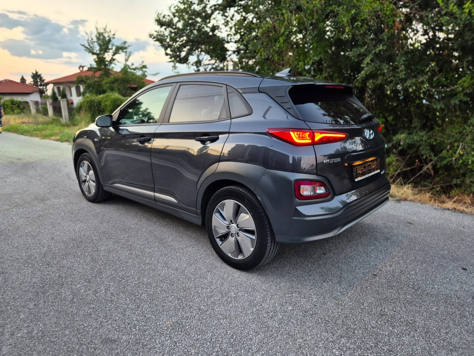 Hyundai Kona 64 kWh/ Premium/204кс/20г/Термо помпа - изображение 5