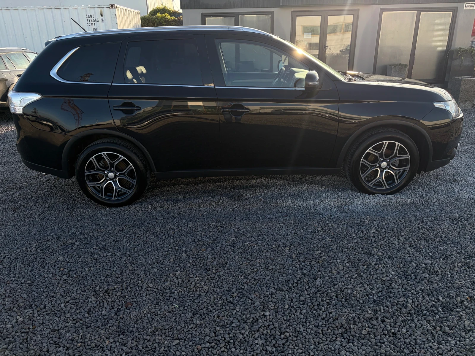 Mitsubishi Outlander 22 DID-150k.c. 4WD, Автоматик, 6+ 1МЕСТА - изображение 5
