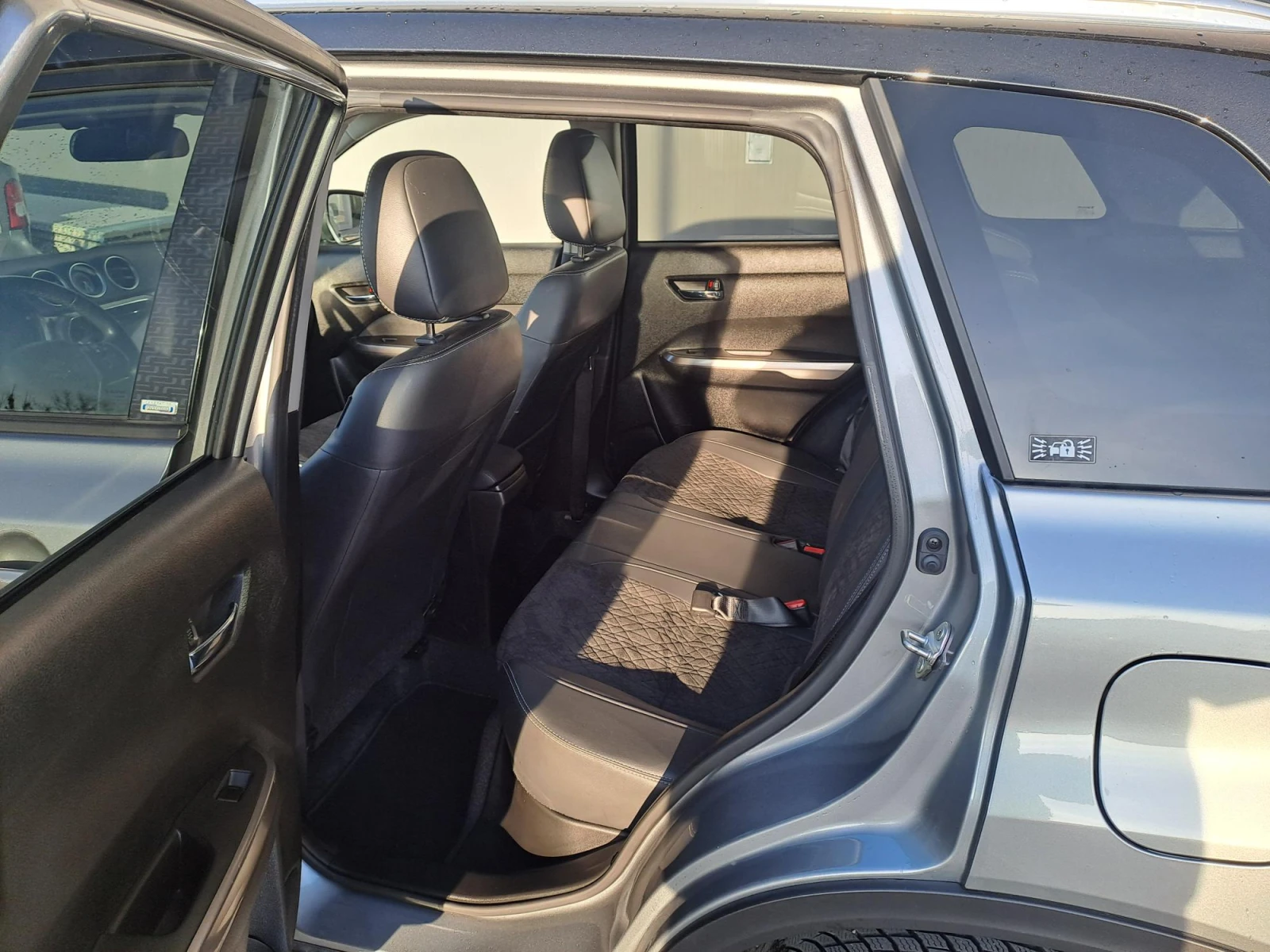 Suzuki Vitara 1.4 GLX S/R Booster Jet 4X4 HYBRID - изображение 8