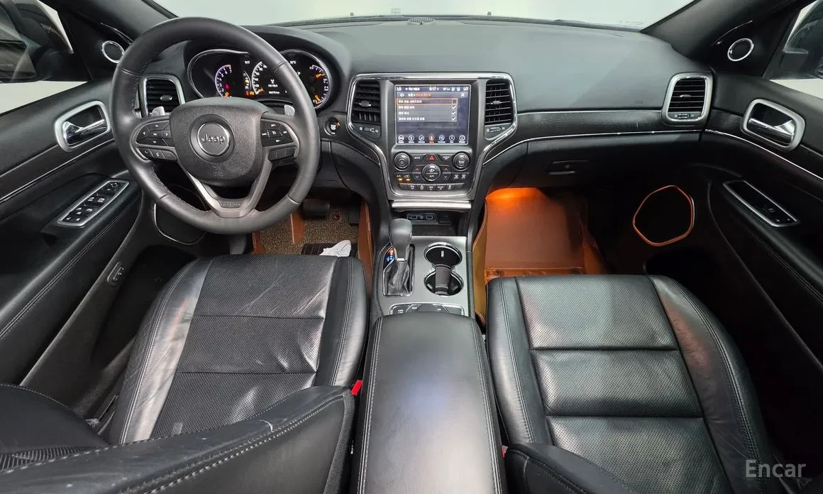 Jeep Grand cherokee LIMITED ОБДУХВАНЕ ПАНОРАМА CARPLAY ТЕГЛИЧ СТЕПЕНКИ, снимка 8 - Автомобили и джипове - 55578321