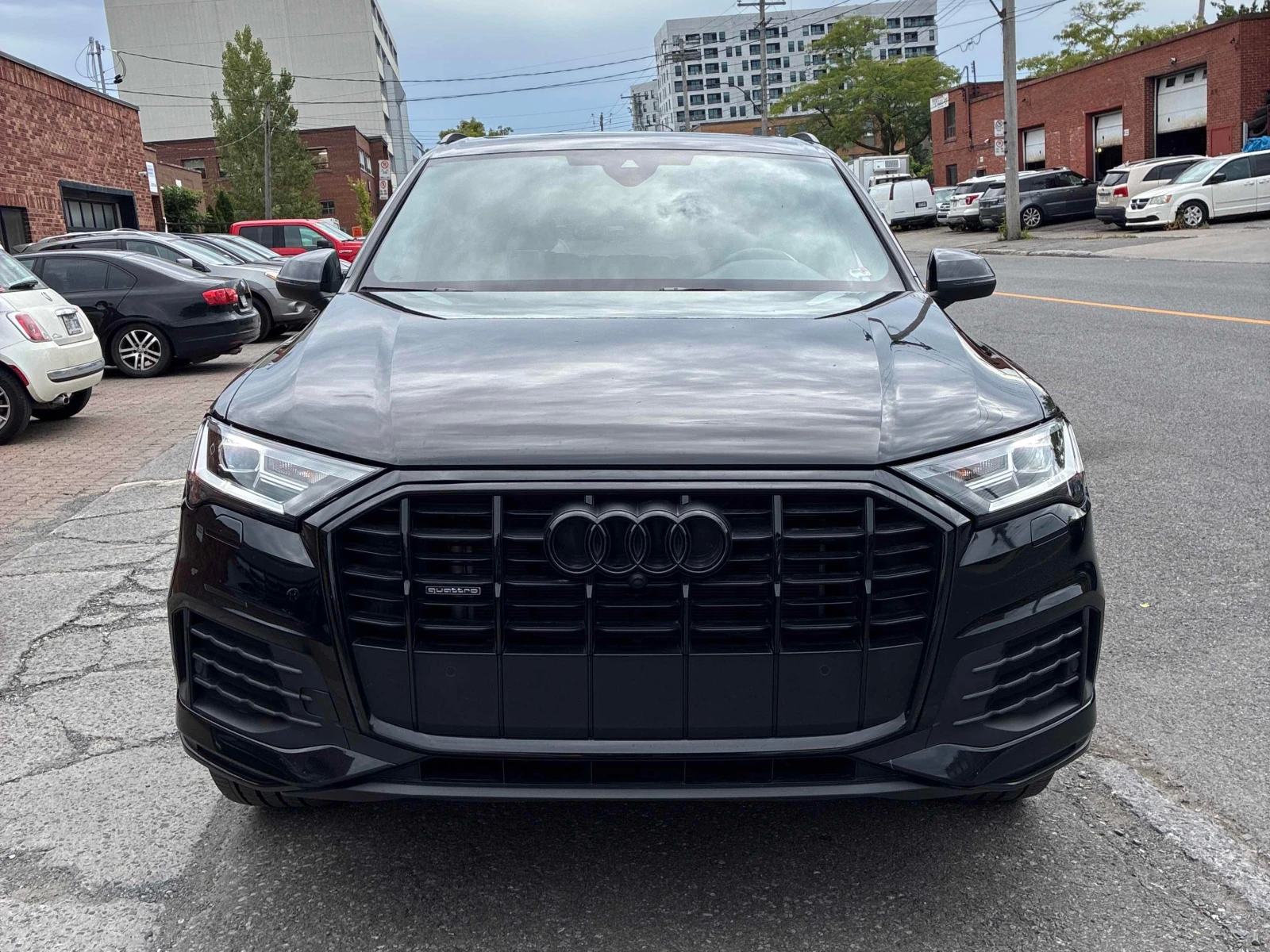Audi Q7 * АВТОКРЕДИТ * ГЛАВНО ПРЕДСТАВИТЕЛСТВО, снимка 2 - Автомобили и джипове - 56130453