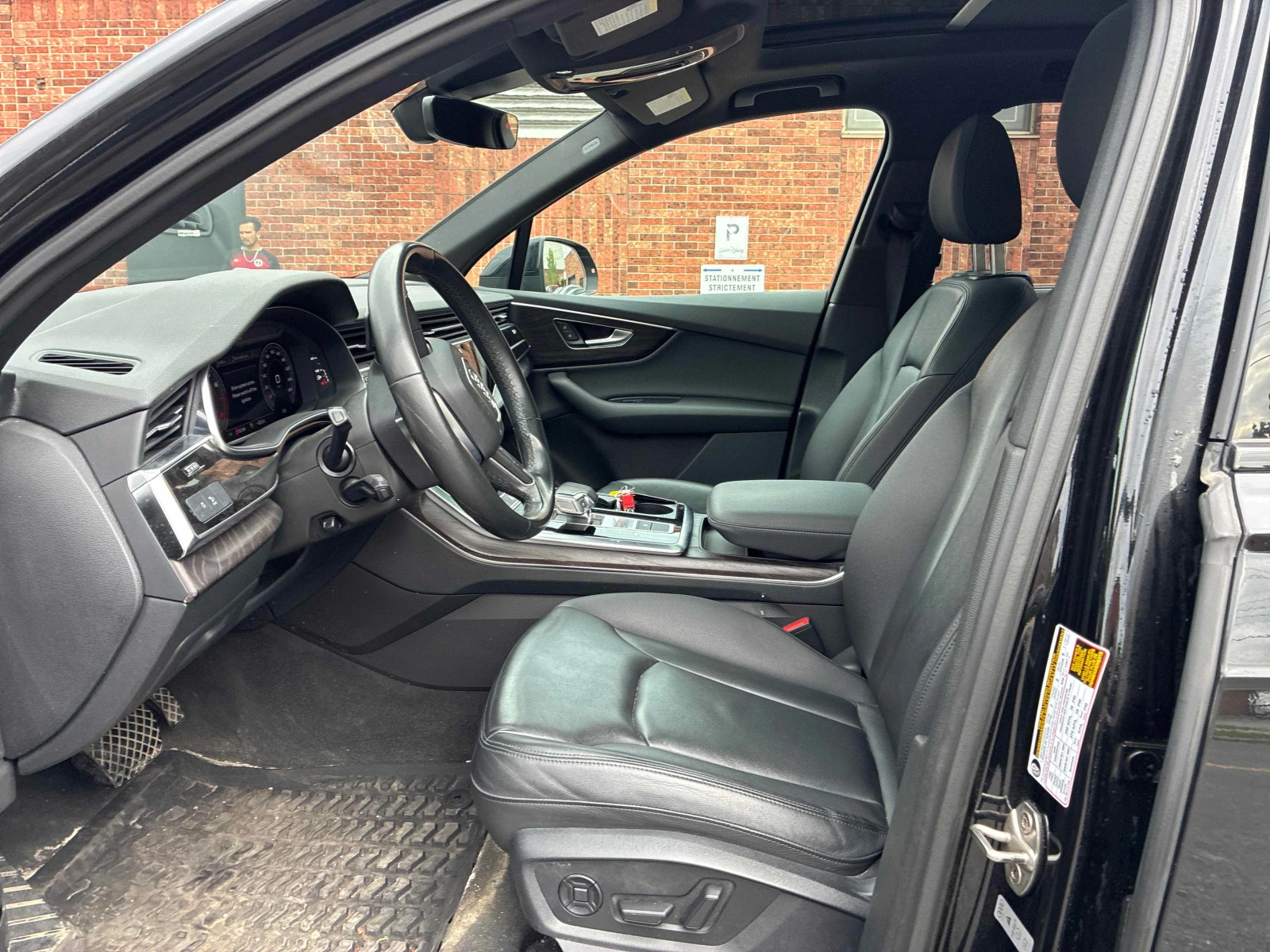 Audi Q7 * АВТОКРЕДИТ * ГЛАВНО ПРЕДСТАВИТЕЛСТВО, снимка 7 - Автомобили и джипове - 56130453