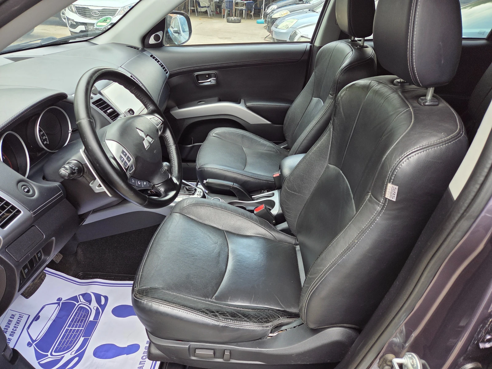 Mitsubishi Outlander 2.2 DID, снимка 11 - Автомобили и джипове - 56204645