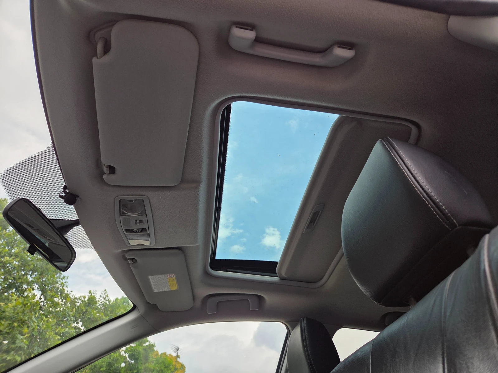 Mitsubishi Outlander 2.2 DID, снимка 10 - Автомобили и джипове - 56204645
