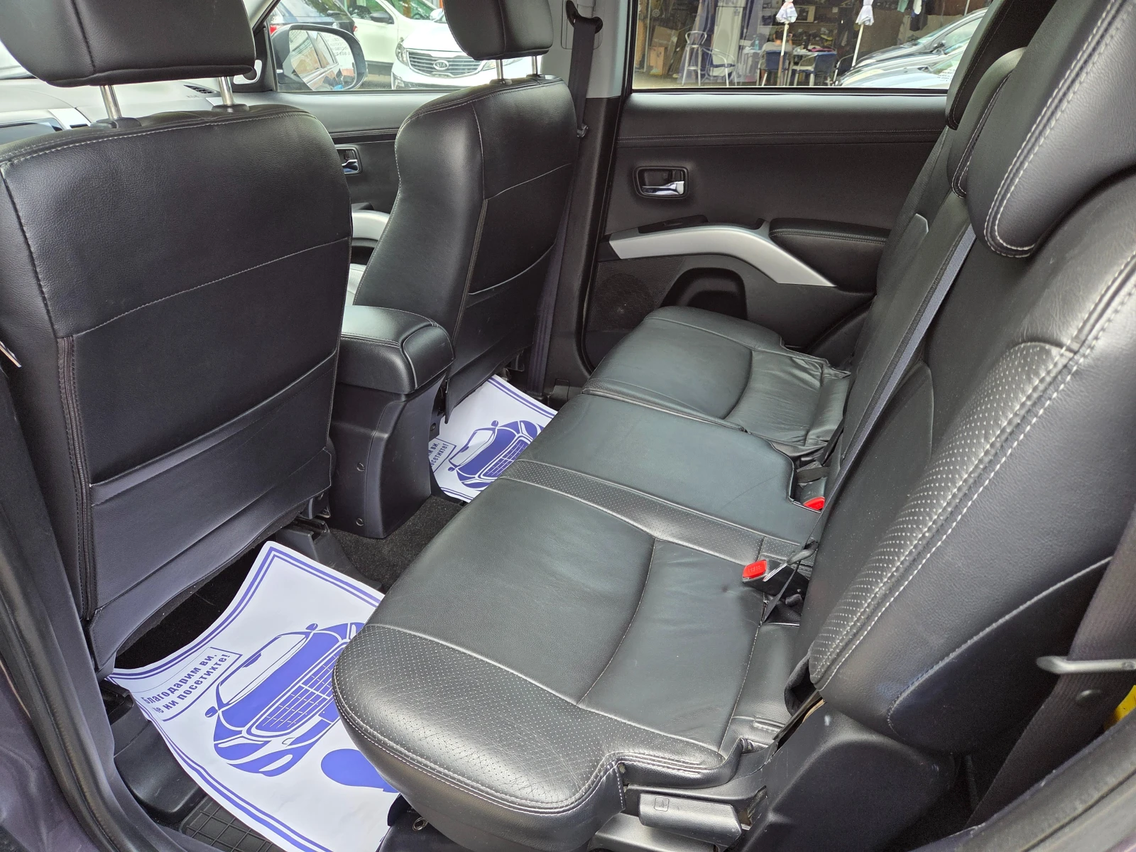 Mitsubishi Outlander 2.2 DID, снимка 13 - Автомобили и джипове - 56204645