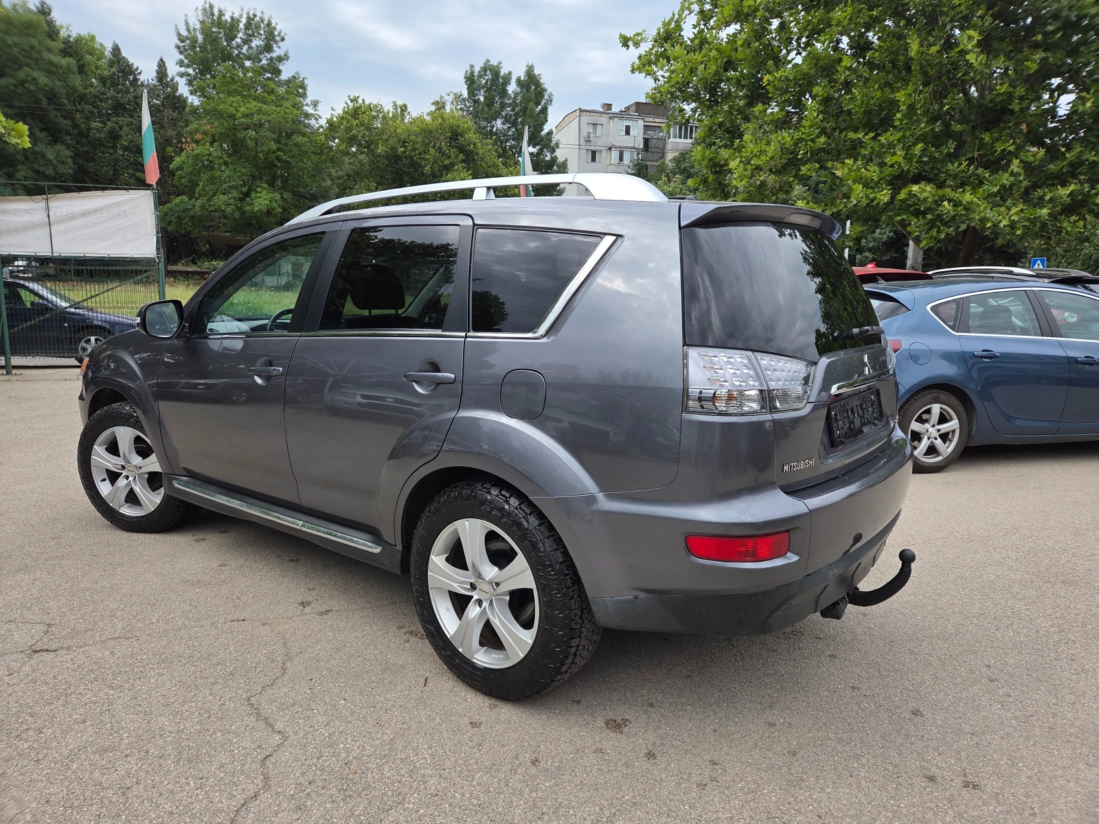 Mitsubishi Outlander 2.2 DID, снимка 7 - Автомобили и джипове - 56204645