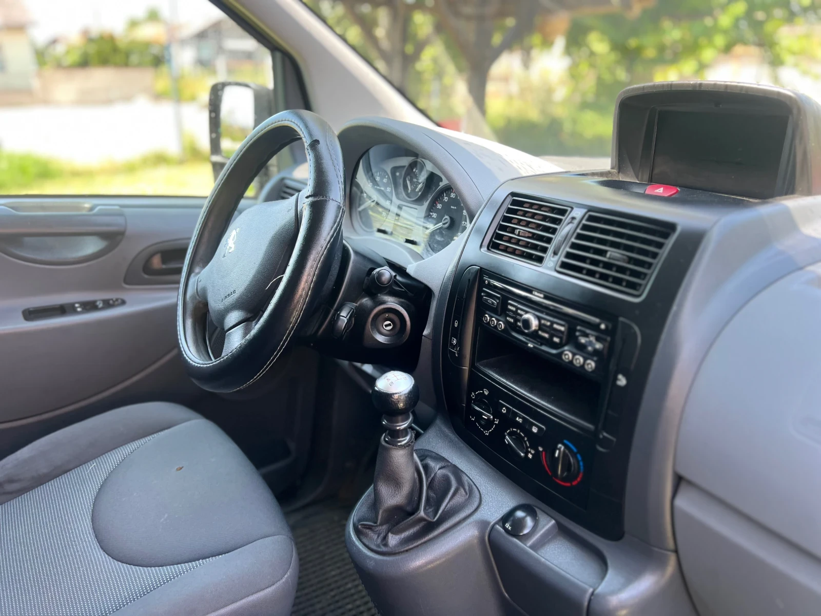 Peugeot Expert L2-H2 XXXL 2.0 hdi 120к.с Всички екстри, снимка 8 - Бусове и автобуси - 54722814