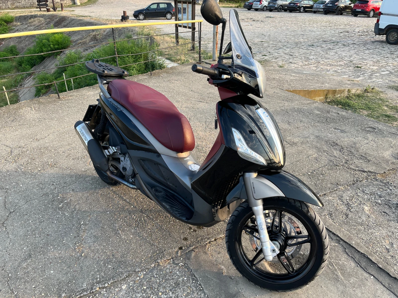 Piaggio Beverly 350 Sport Touring, снимка 2 - Мотоциклети и мототехника - 55112365