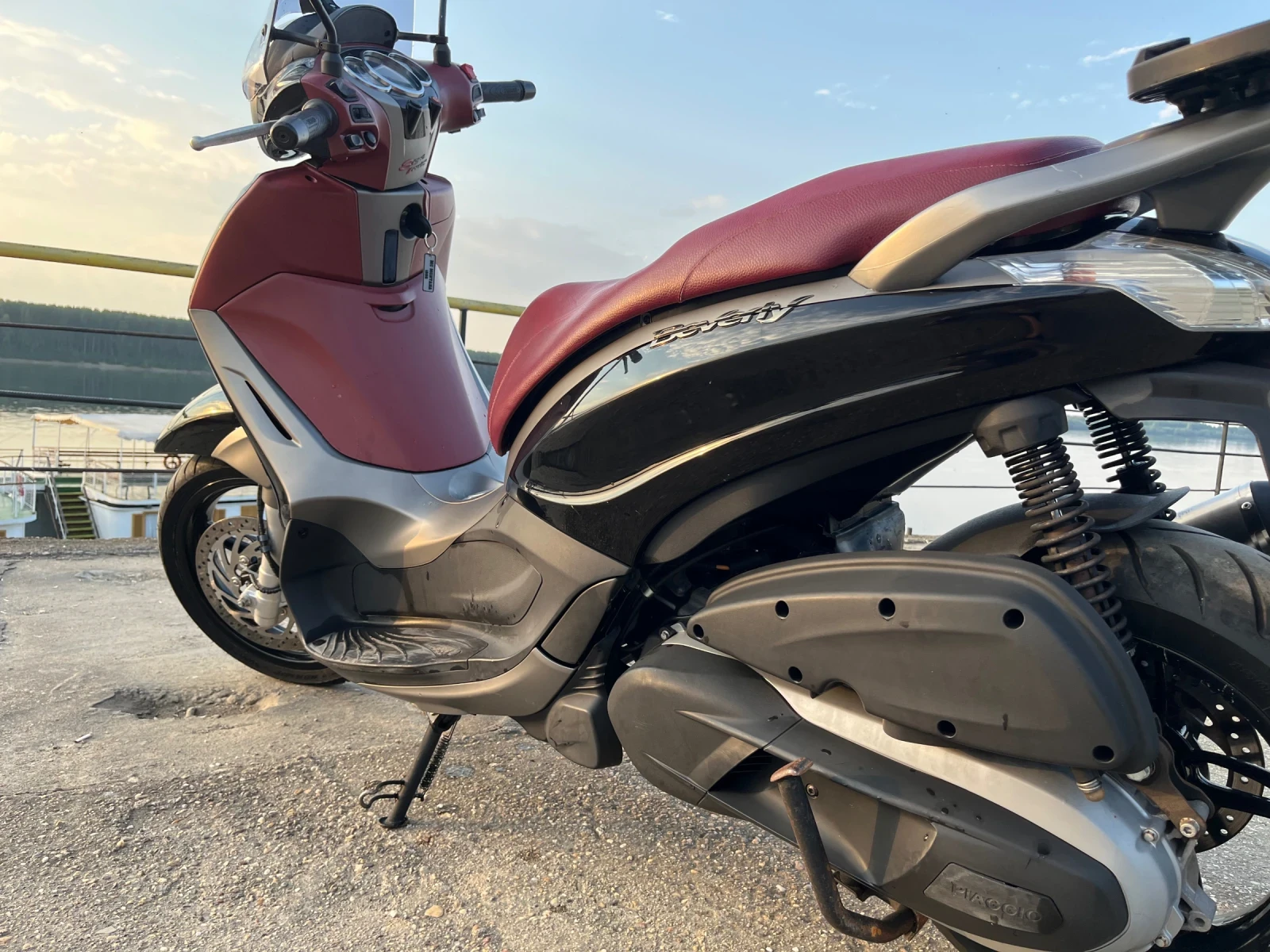 Piaggio Beverly 350 Sport Touring, снимка 5 - Мотоциклети и мототехника - 55112365
