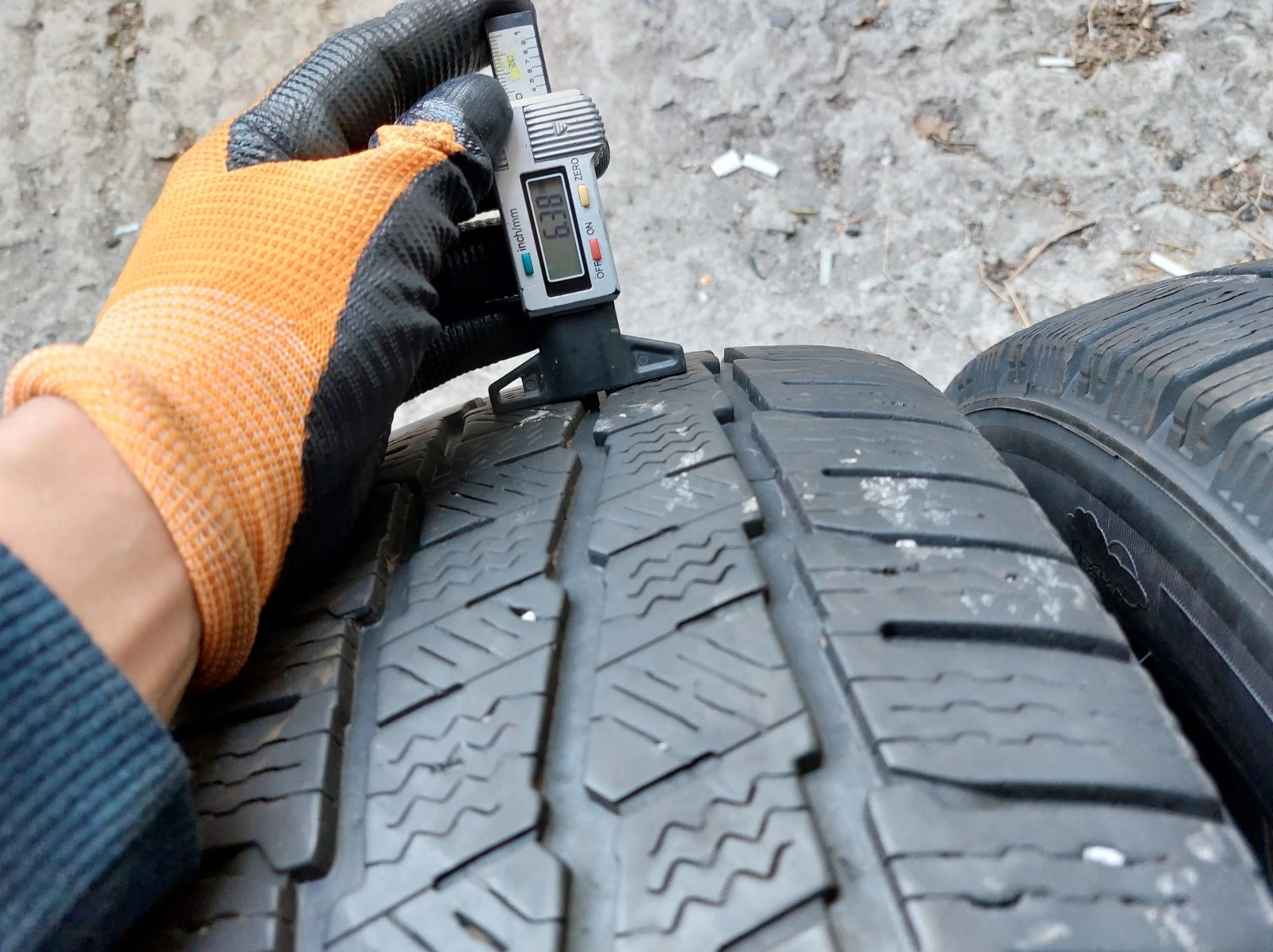 ���� 235/65R16 | Mobile.bg � ����������� 4