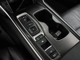 Honda Accord 2.0 Hybrid - САМО 30% АВАНС!, снимка 9