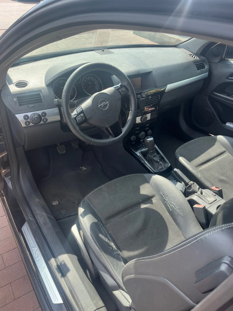 Opel Astra GTS, снимка 4 - Автомобили и джипове - 46787581