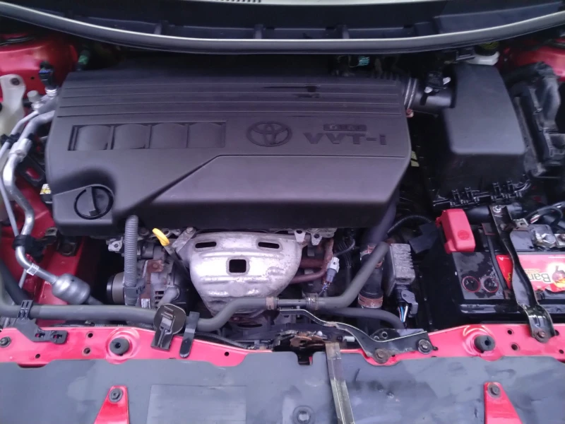 Toyota Auris 1.3VVTi, снимка 9 - Автомобили и джипове - 48329584