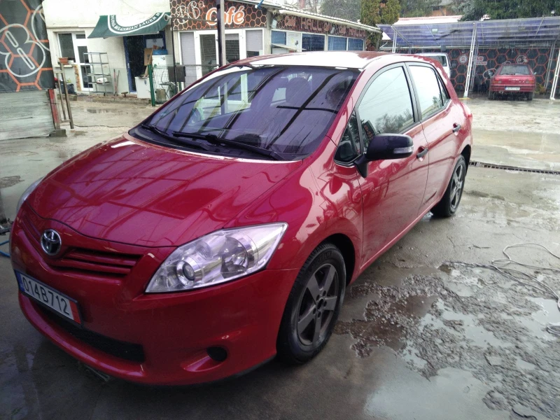 Toyota Auris 1.3VVTi, снимка 1 - Автомобили и джипове - 48329584