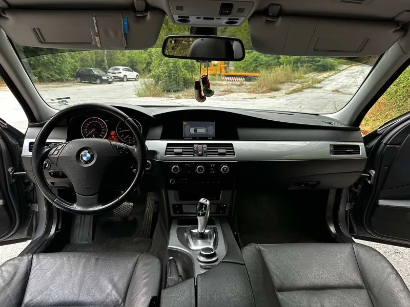 BMW 525 197h.p* FACE* КОЖА* НАВИ* ПОДГРЕВ* ОРИГИНАЛНА БОЯ, снимка 11 - Автомобили и джипове - 51195902