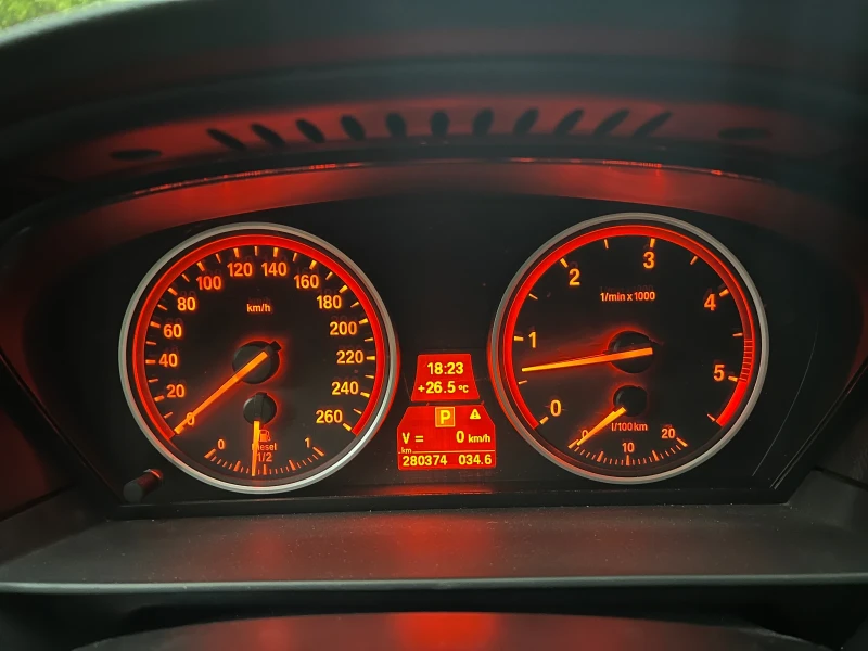 BMW 525 197h.p* FACE* КОЖА* НАВИ* ПОДГРЕВ* ОРИГИНАЛНА БОЯ, снимка 12 - Автомобили и джипове - 51195902