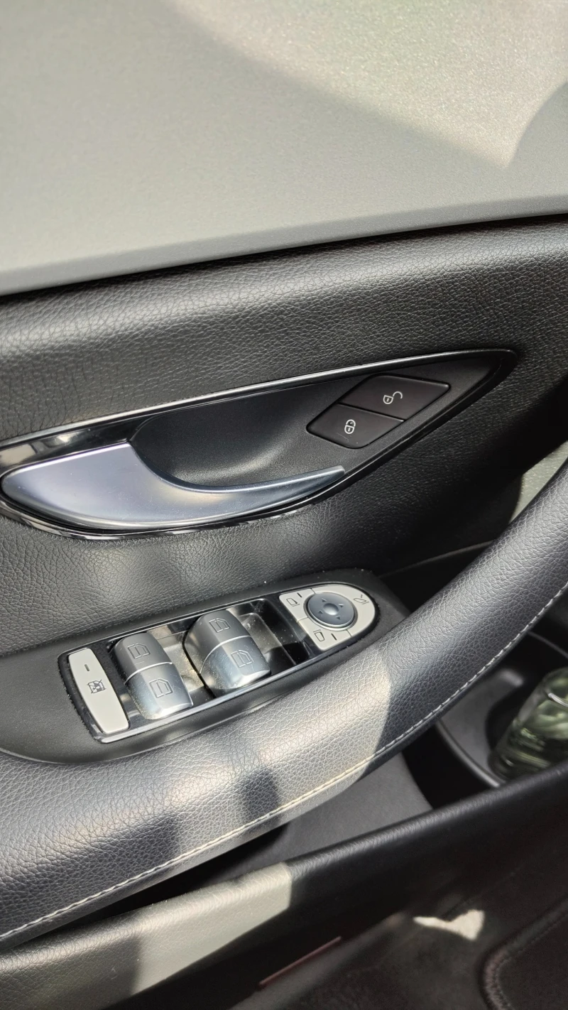 Mercedes-Benz E 200 E200, снимка 17 - Автомобили и джипове - 52447385