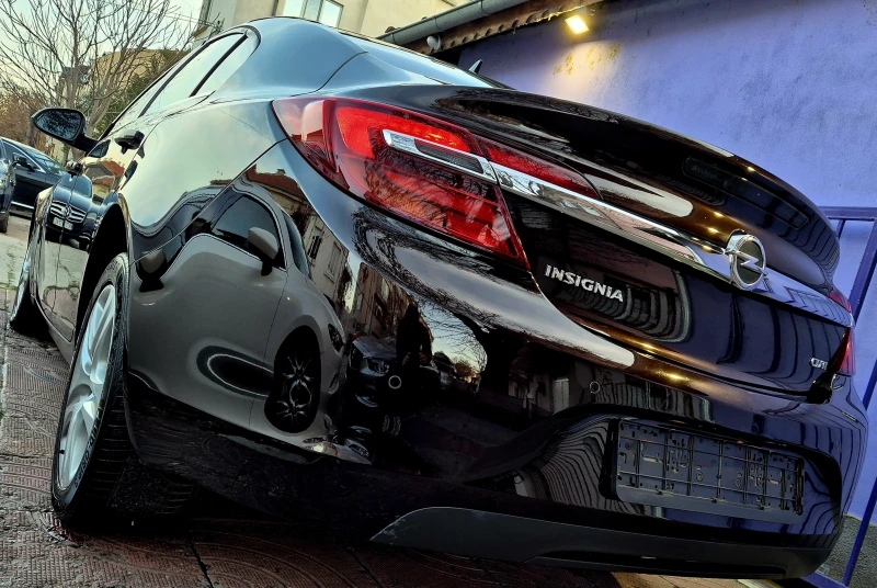 Opel Insignia 2.0d-COSMO-NAVI-6speed, снимка 8 - Автомобили и джипове - 52713638