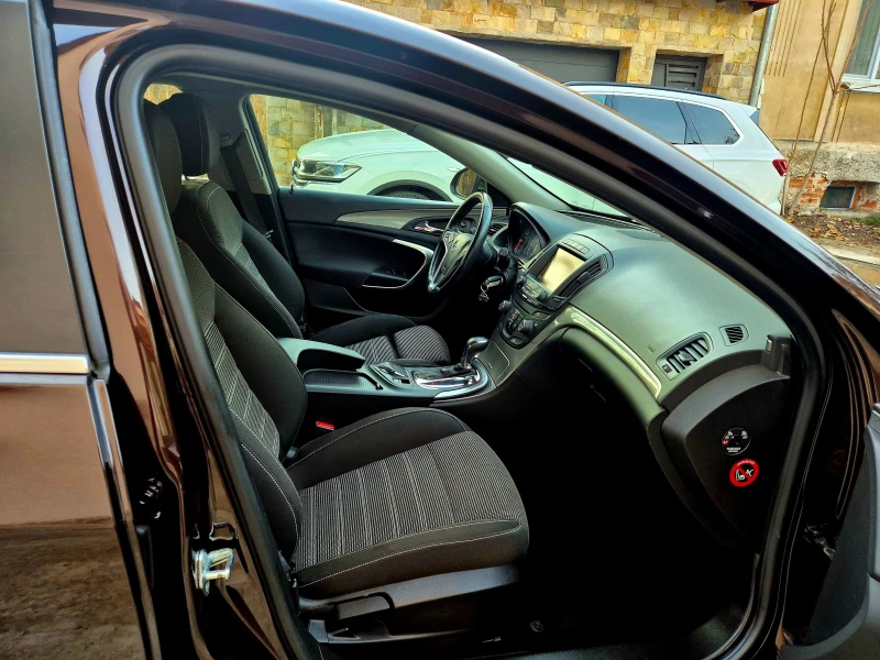 Opel Insignia 2.0d-COSMO-NAVI-6speed, снимка 14 - Автомобили и джипове - 52713638
