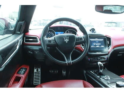 Maserati Ghibli !S Q4 3.0L AWD!* АвтоКредит* Цена до БГ* , снимка 12 - Автомобили и джипове - 53576097