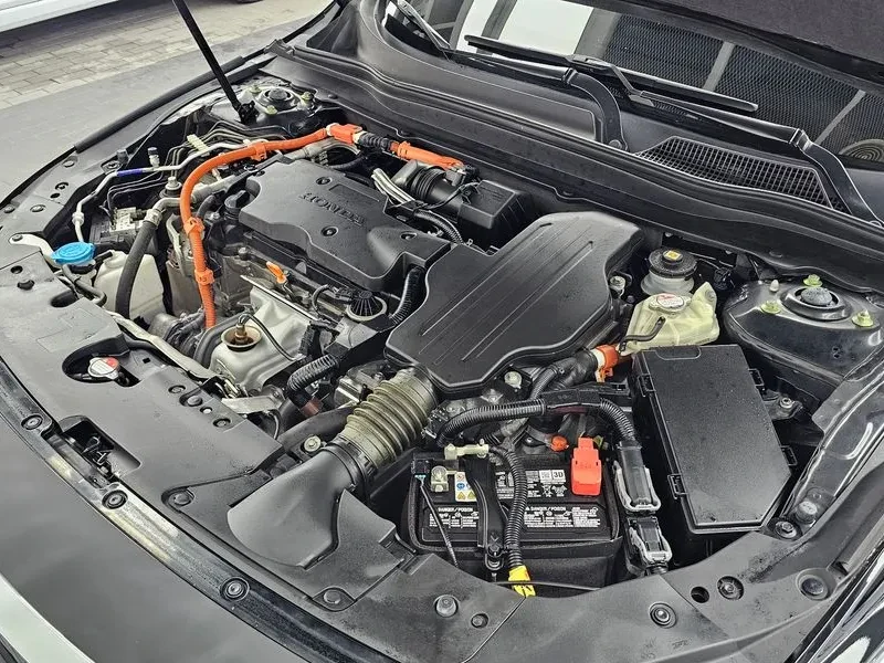 Honda Accord 2.0 Hybrid - САМО 30% АВАНС!, снимка 6 - Автомобили и джипове - 55440338