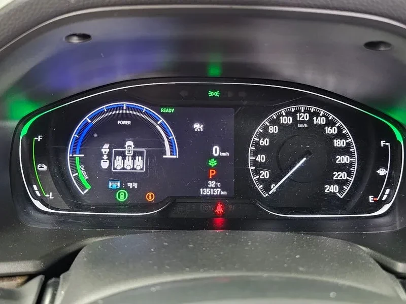 Honda Accord 2.0 Hybrid - САМО 30% АВАНС!, снимка 8 - Автомобили и джипове - 55440338