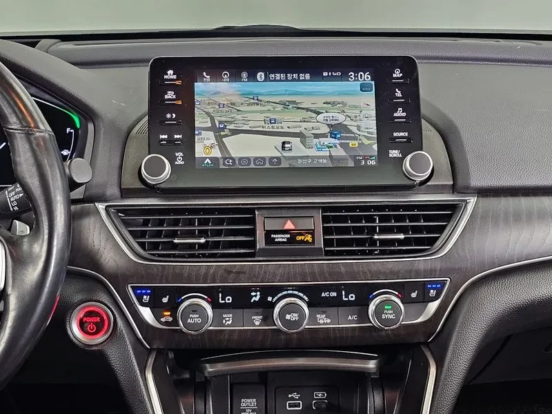 Honda Accord 2.0 Hybrid - САМО 30% АВАНС!, снимка 14 - Автомобили и джипове - 55440338