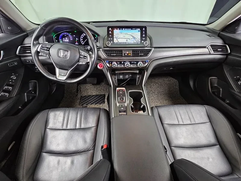 Honda Accord 2.0 Hybrid - САМО 30% АВАНС!, снимка 7 - Автомобили и джипове - 55440338