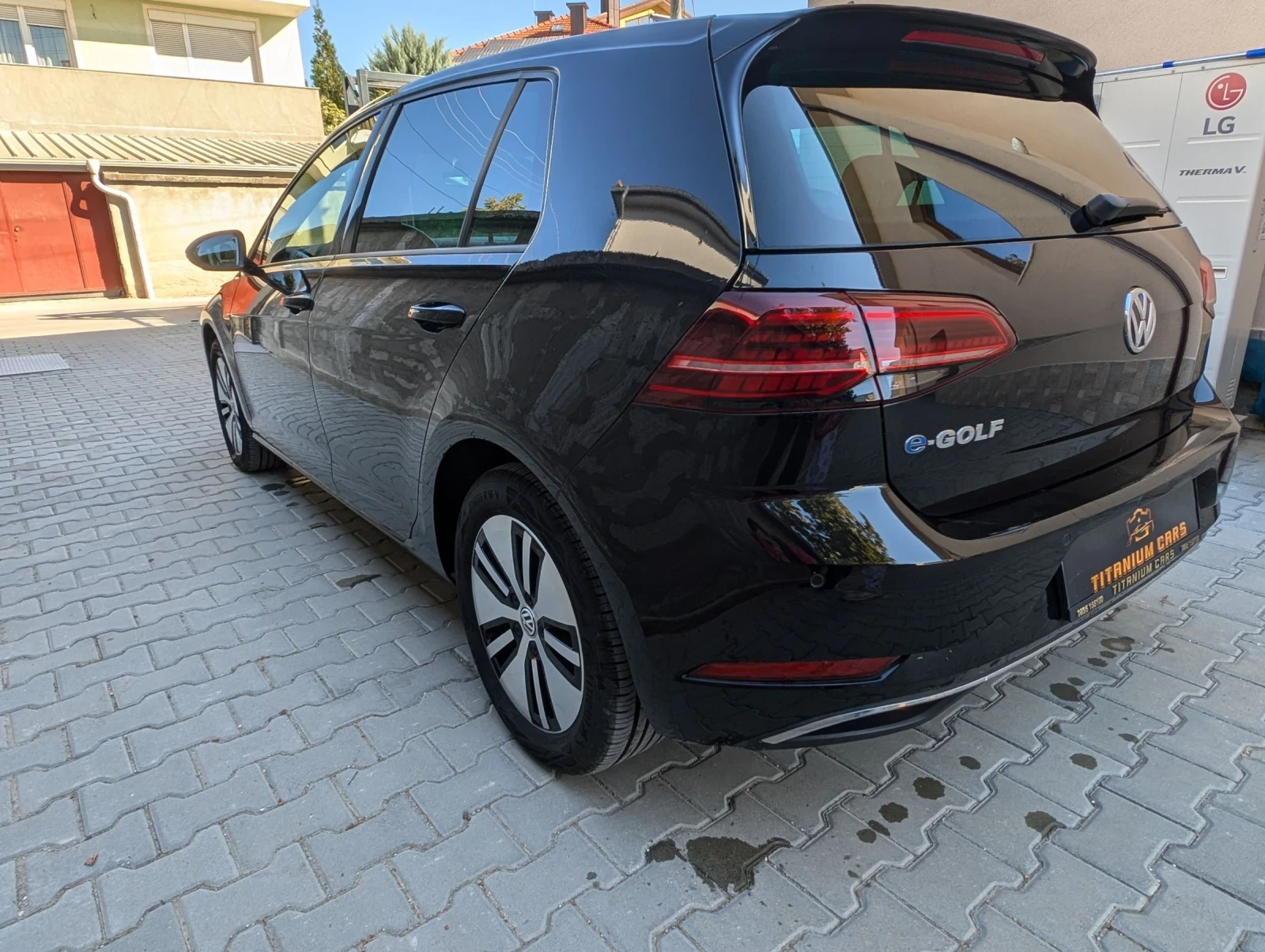 VW Golf E-Golf 36kWh Dynaudio/Digital/Гаранция до 04.2027г - изображение 7