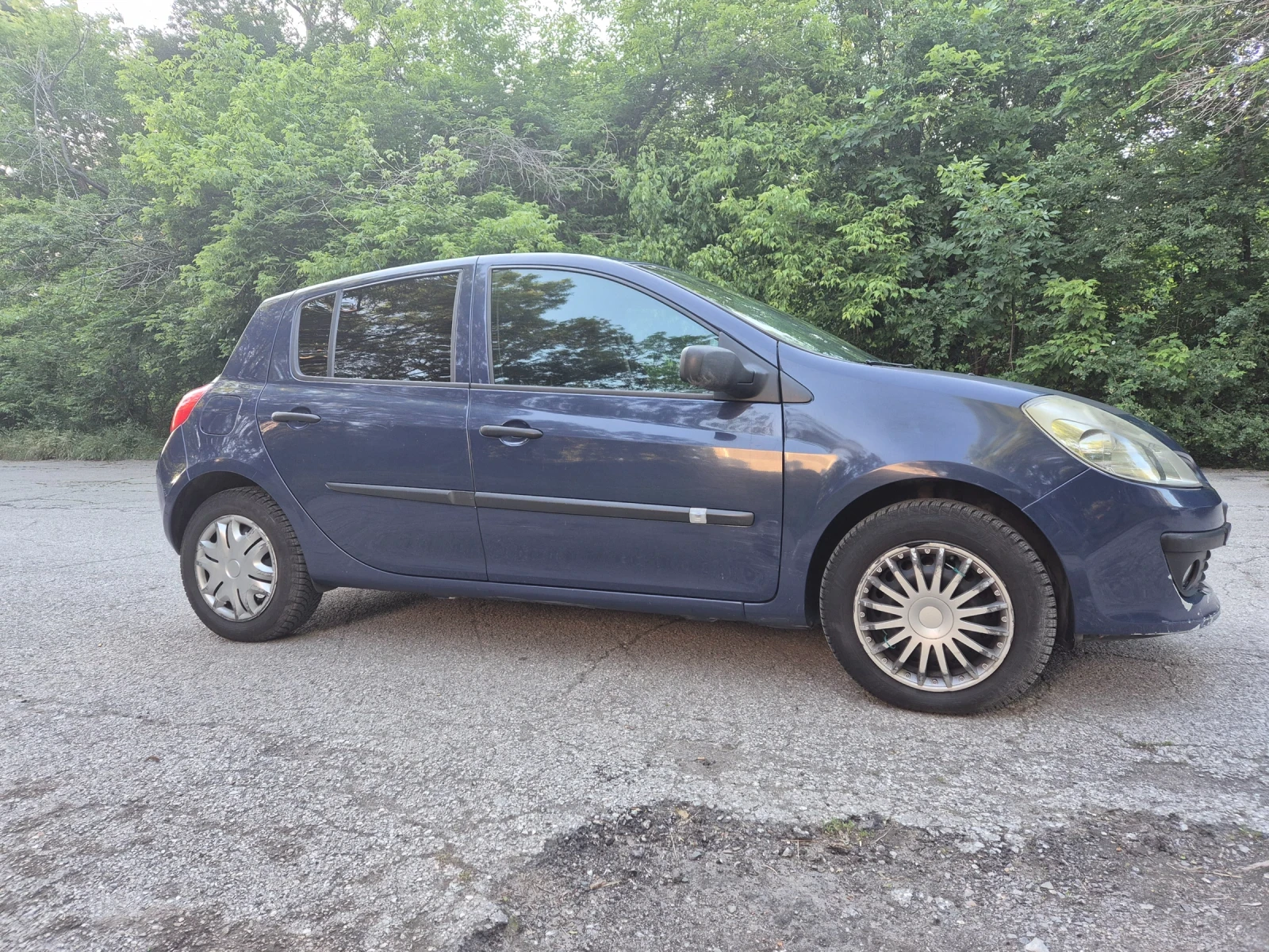Renault Clio Clio 3 1.5d - изображение 3