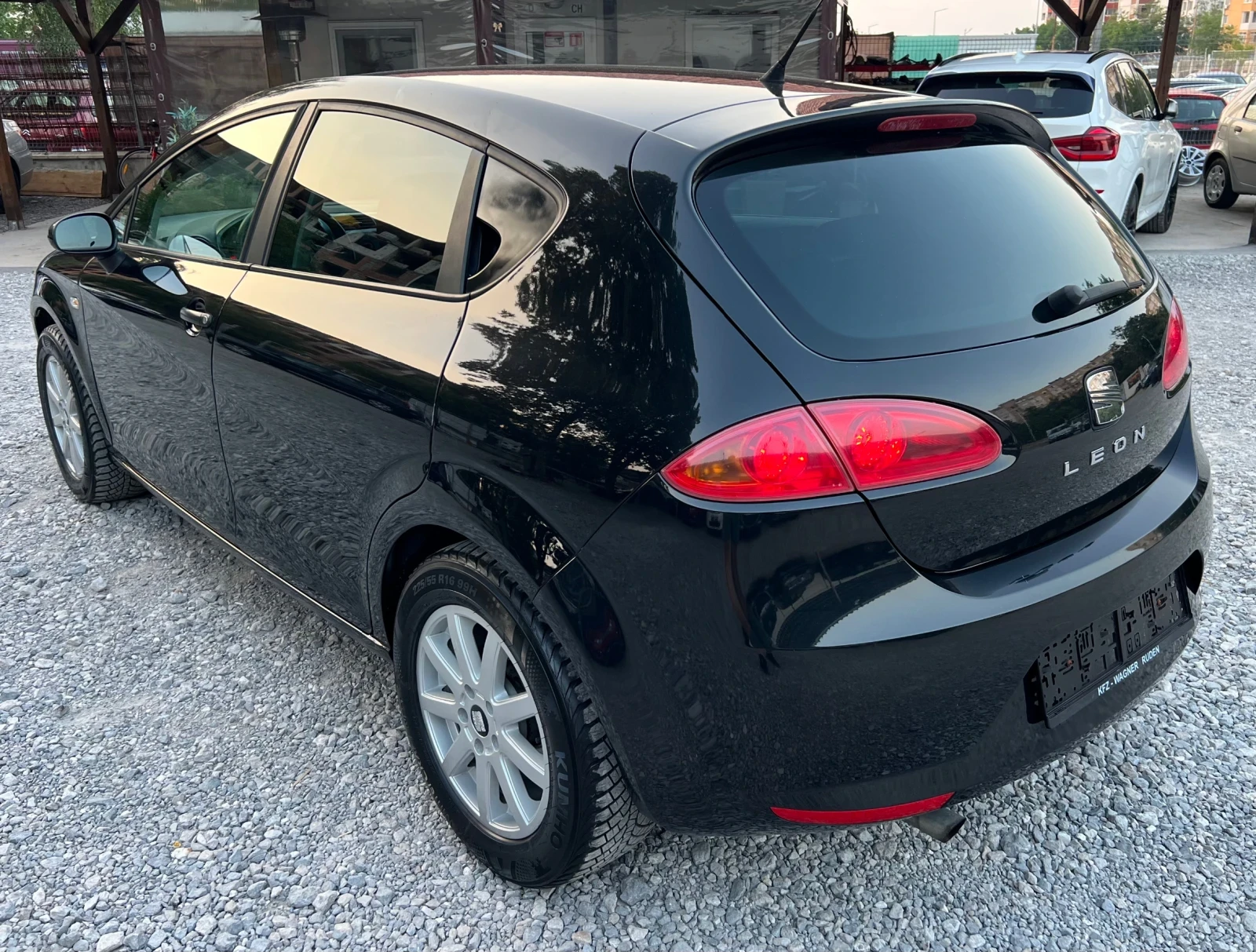 Seat Leon 1.4i 86к.с * Климатик*  - изображение 3