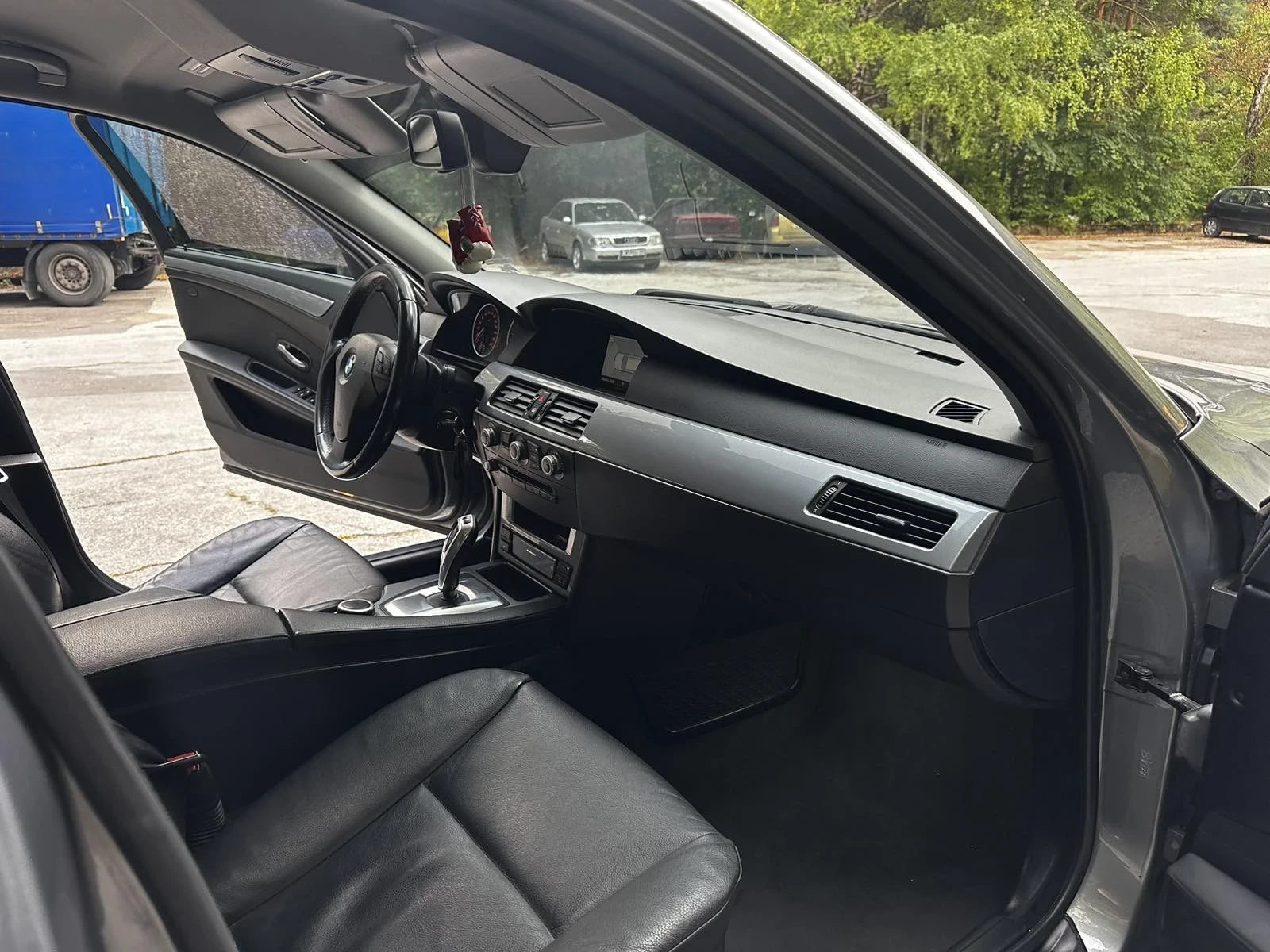BMW 525 197h.p* FACE* КОЖА* НАВИ* ПОДГРЕВ* ОРИГИНАЛНА БОЯ - изображение 7