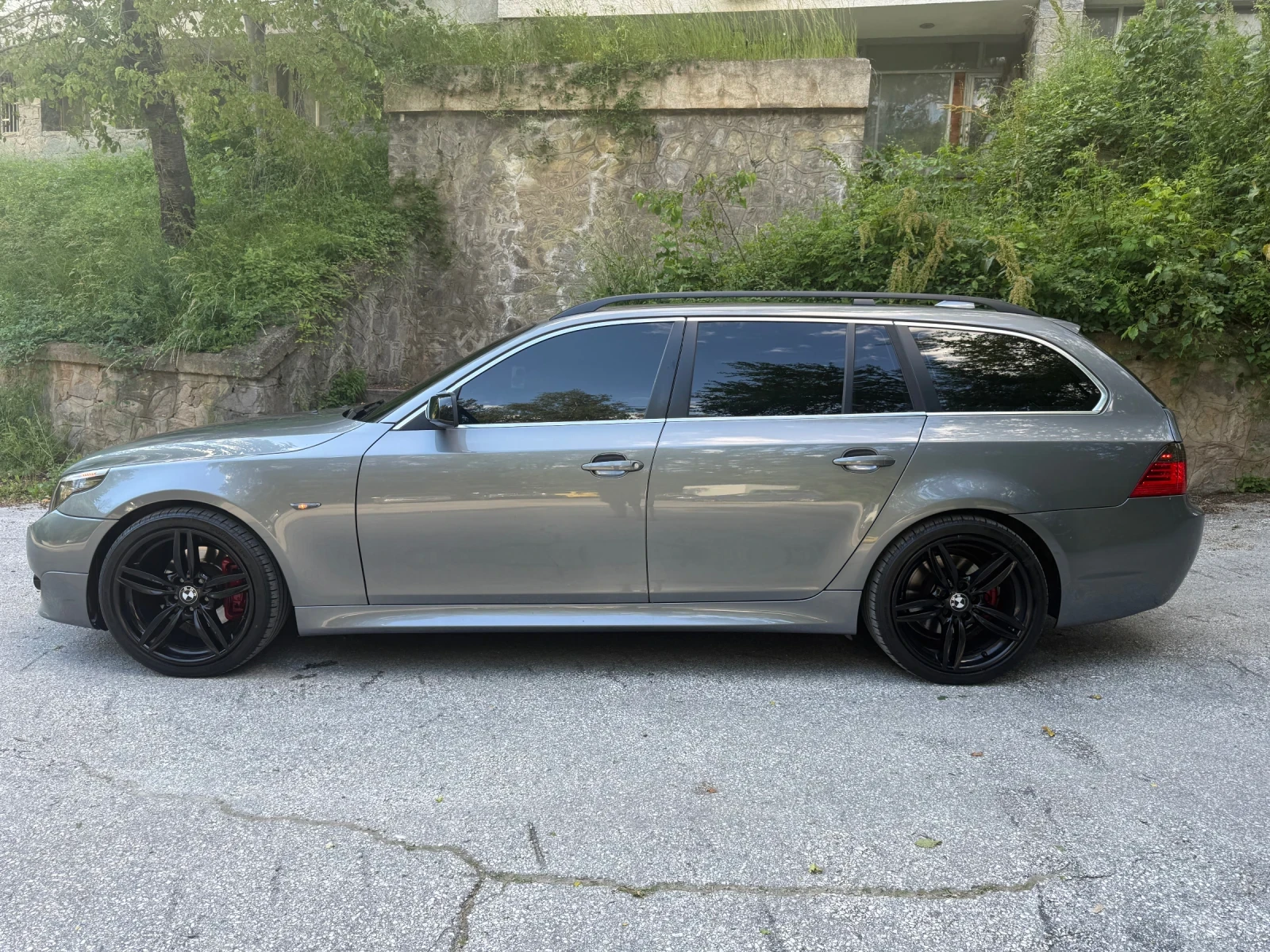 BMW 530 197h.p* FACE* КОЖА* НАВИ* ПОДГРЕВ* ОРИГИНАЛНА БОЯ, снимка 16 - Автомобили и джипове - 51195902