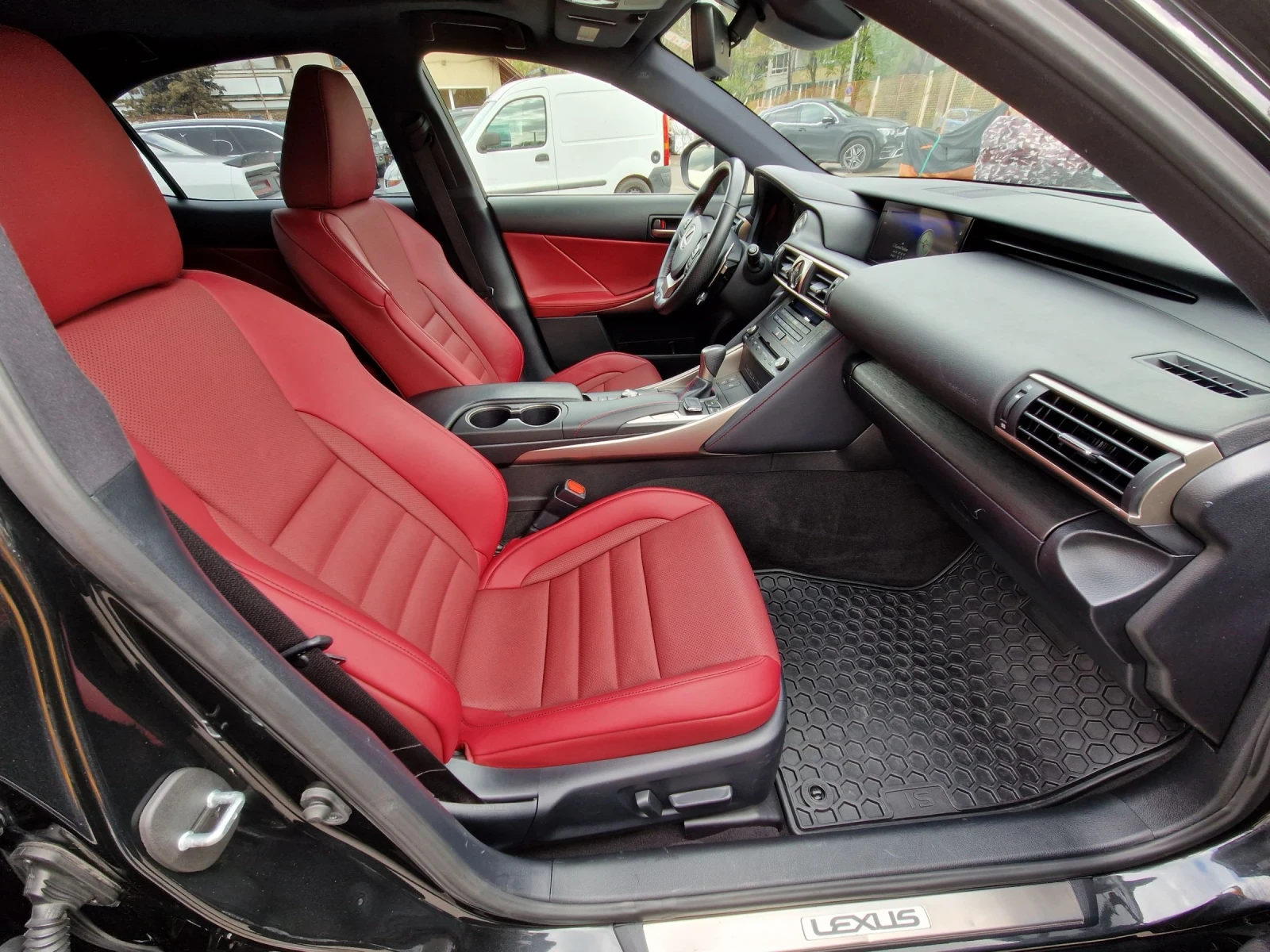 Lexus IS 350 AWD, , F -sport, 311k.c | Mobile.bg   15