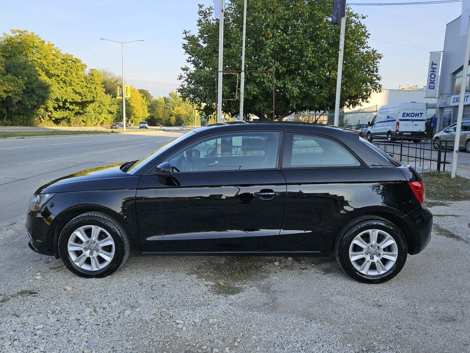 Audi A1 1.2i---86кс - изображение 4