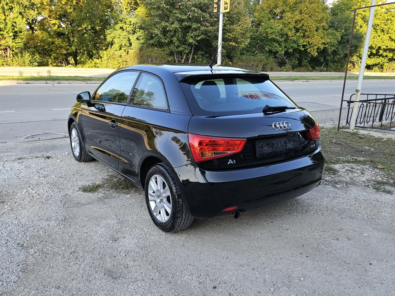 Audi A1 1.2i---86кс - изображение 5
