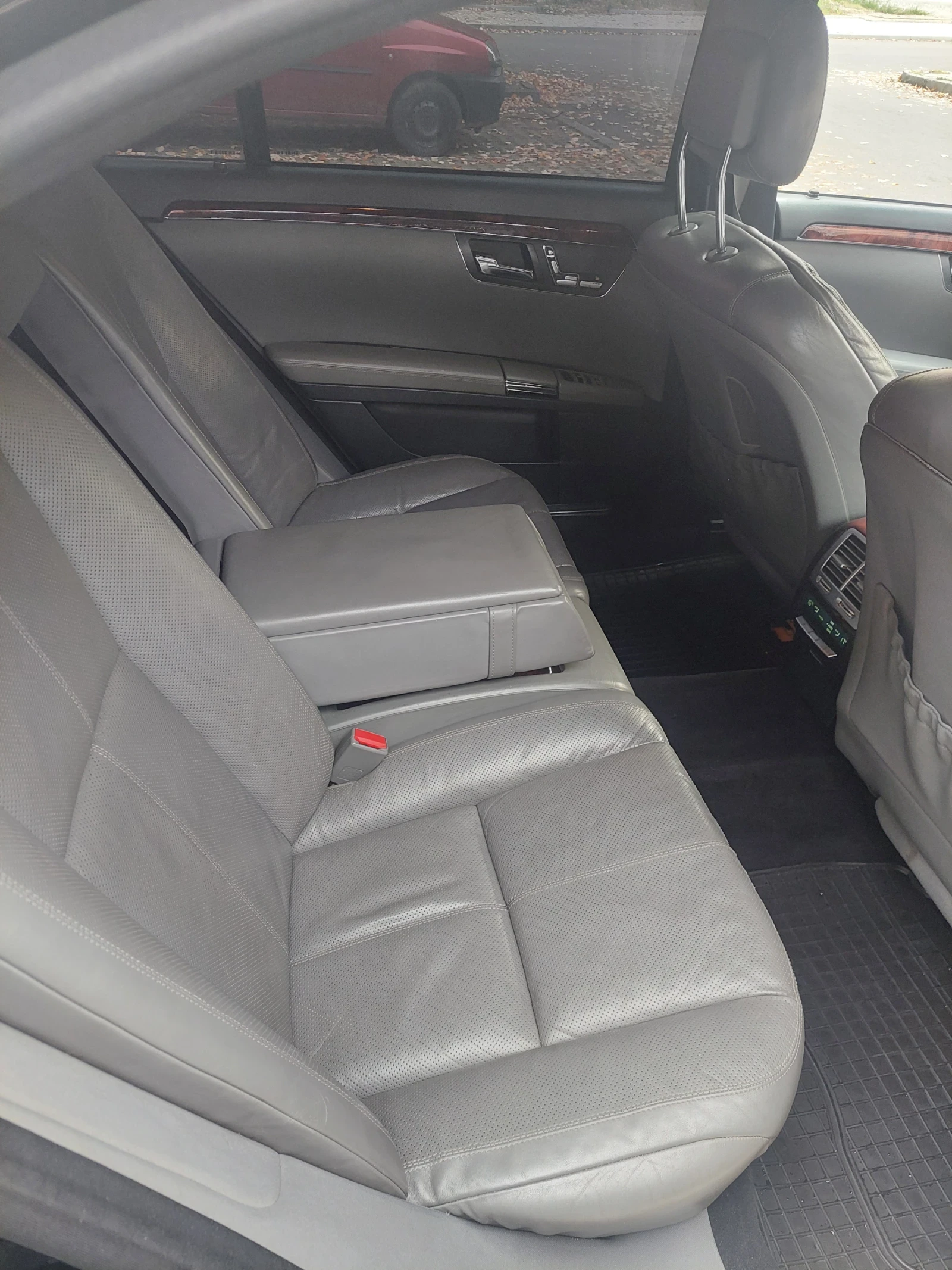 Mercedes-Benz S 500 4MATIC AMG , снимка 15 - Автомобили и джипове - 52417539