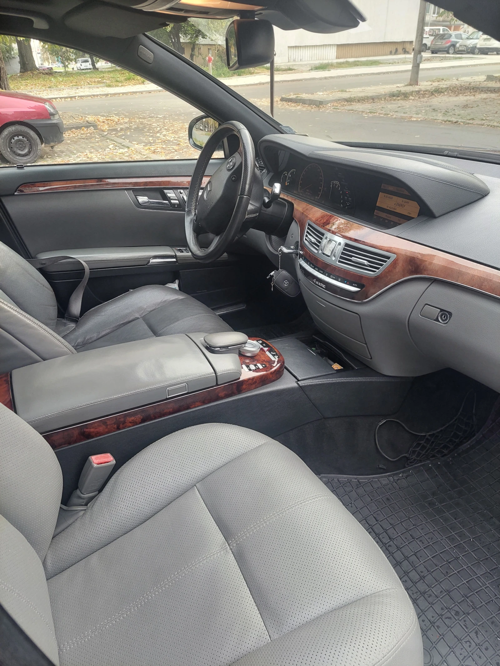 Mercedes-Benz S 500 4MATIC AMG , снимка 13 - Автомобили и джипове - 52417539