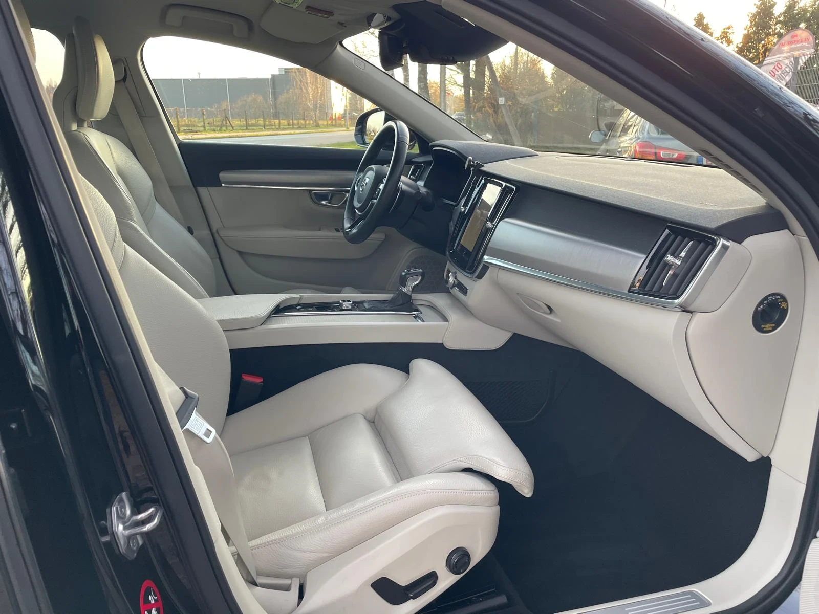 Volvo S90  - изображение 10