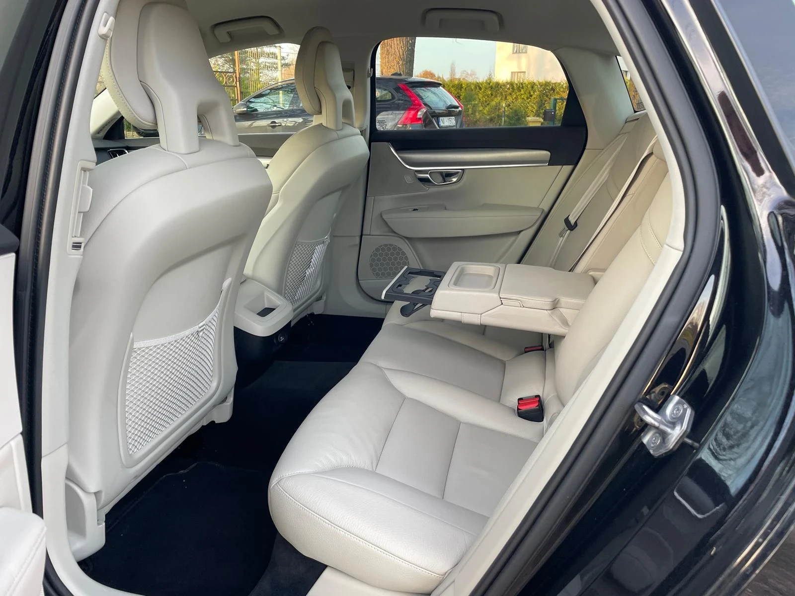 Volvo S90  - изображение 5