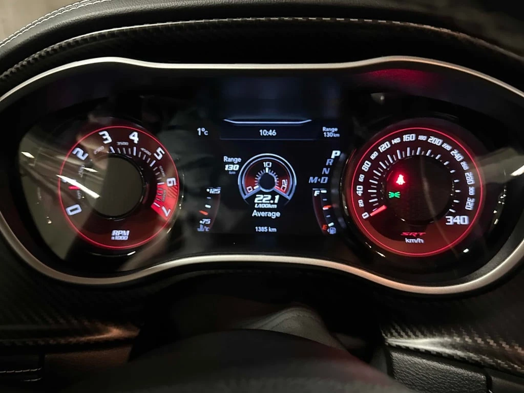 Dodge Challenger * SRT Super Stock * CARFAX * БЕЗ ПЪРВОНАЧАЛНА ВНОС - изображение 8