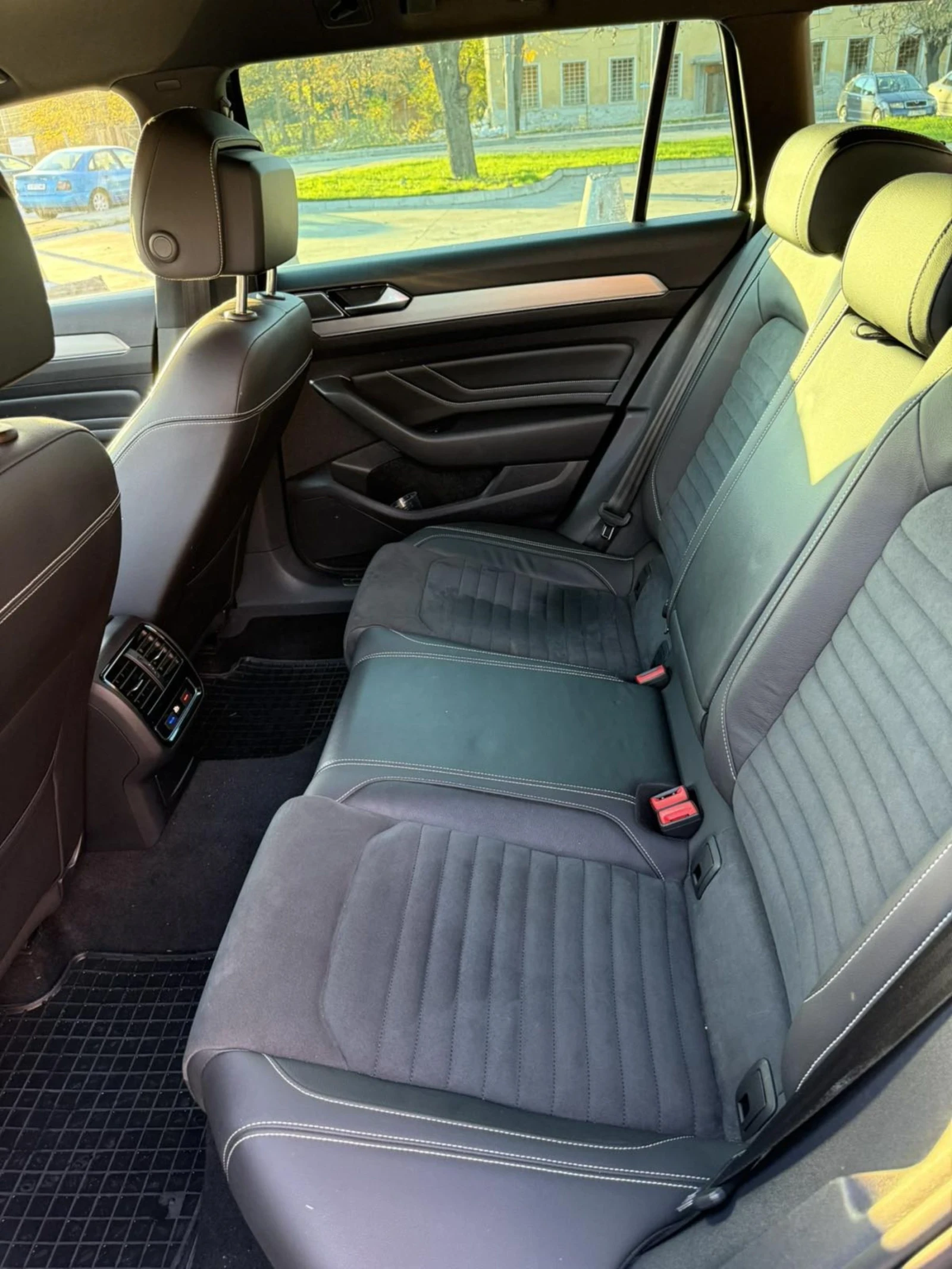 VW Passat 2.0 TDI R Line  - изображение 10