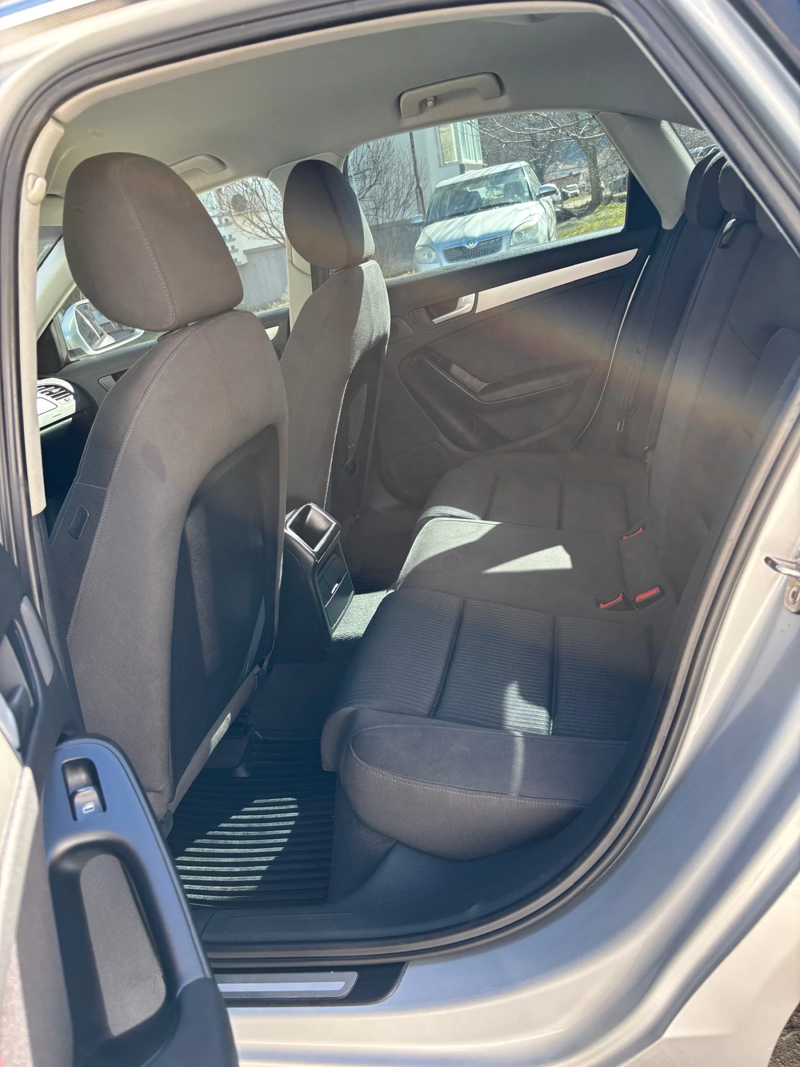 Audi A4 1.8 TFSI, снимка 8 - Автомобили и джипове - 53784743