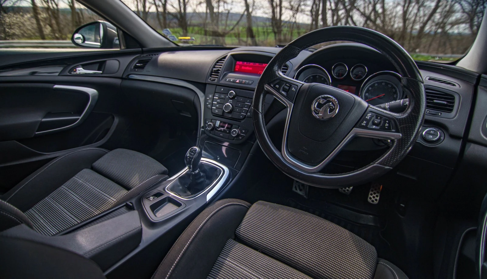 Opel Insignia 1.8 SRi 140hp, снимка 10 - Автомобили и джипове - 53929793