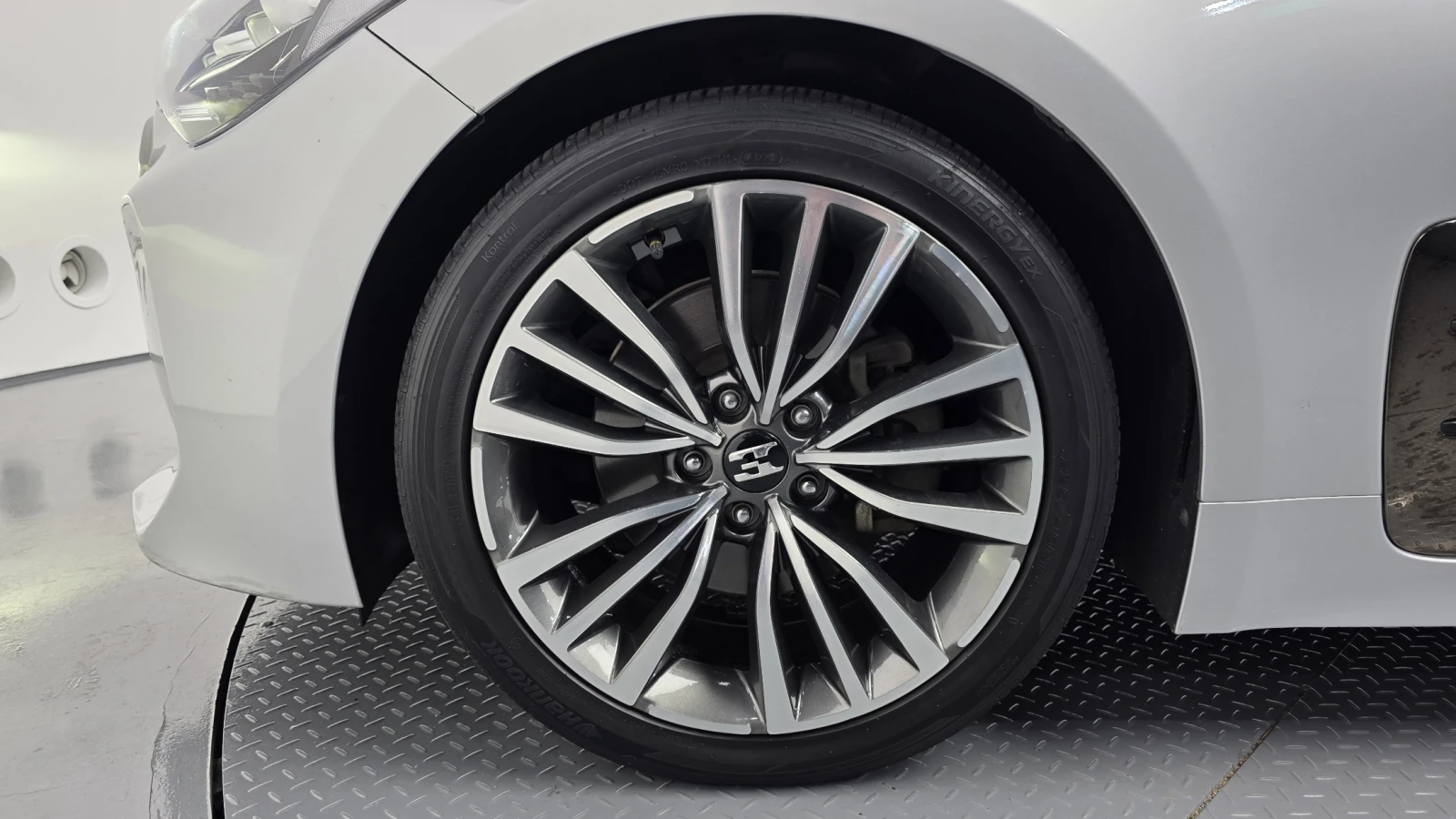 Kia Stinger 2.0T 2WD PLATINUM autogeorge.com | Mobile.bg � ����������� 5