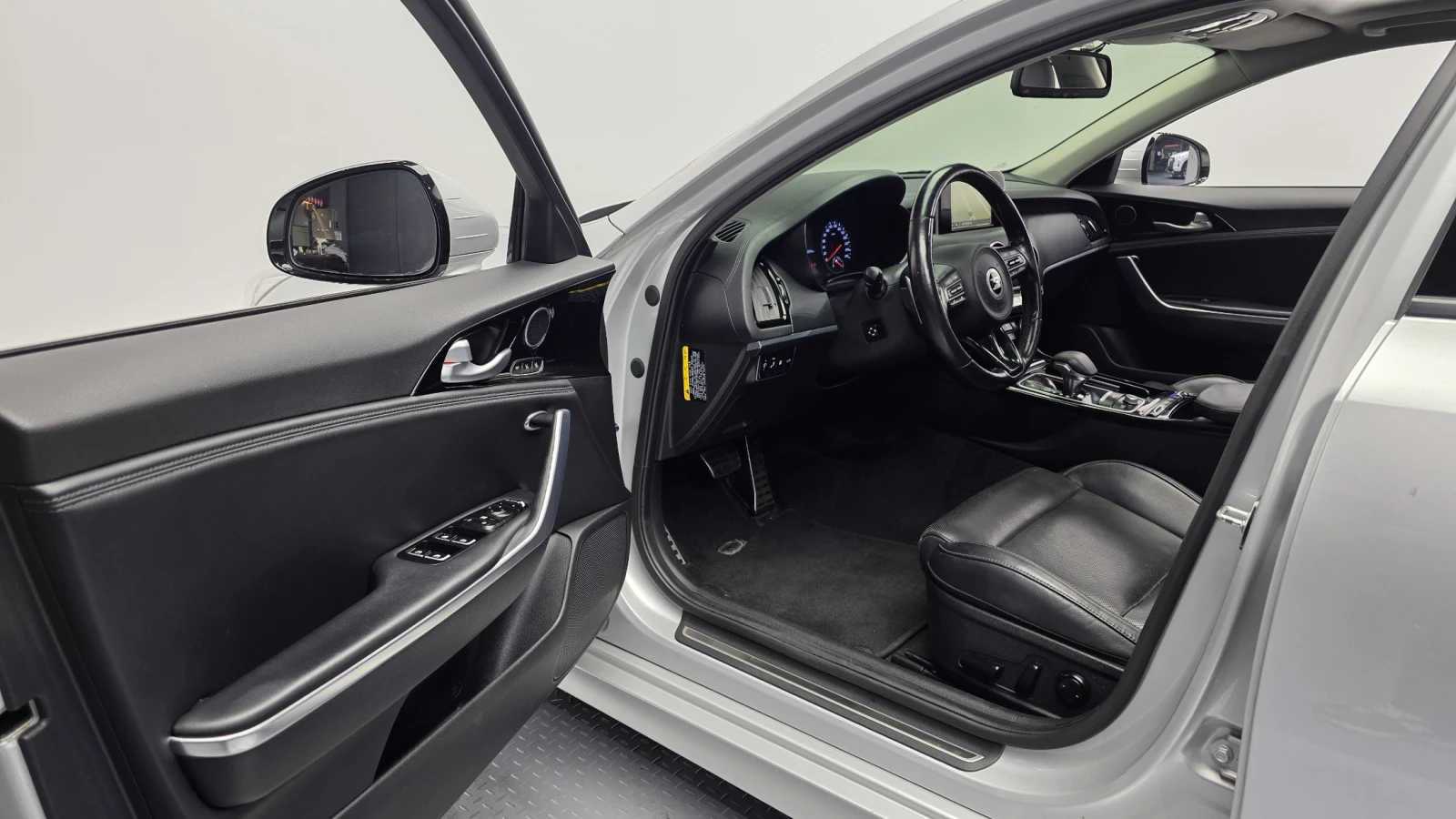 Kia Stinger 2.0T 2WD PLATINUM autogeorge.com | Mobile.bg � ����������� 9