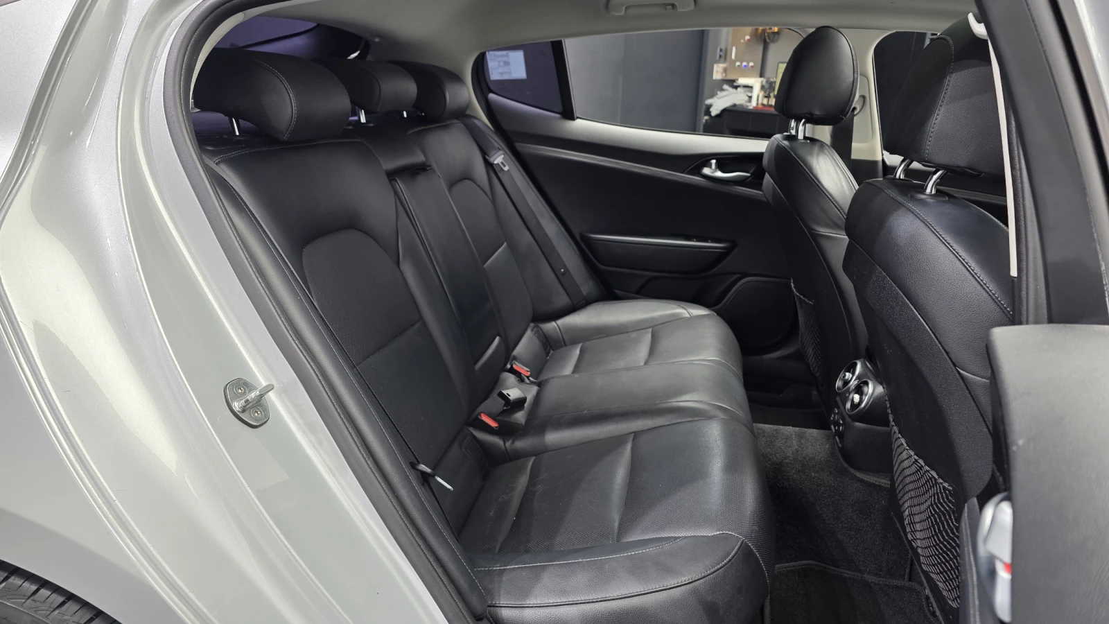 Kia Stinger 2.0T 2WD PLATINUM autogeorge.com | Mobile.bg � ����������� 11