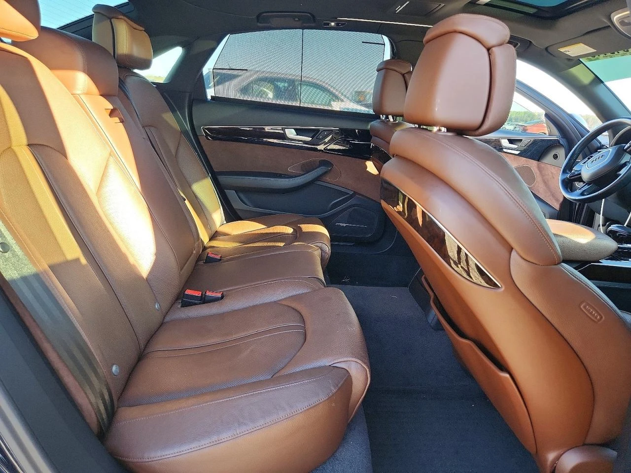 Audi A8 L* MATRIX* КАМЕРА* KEYLESS* ПОДГРЕВ* КОЖА* ПАНО* , снимка 10 - Автомобили и джипове - 53998594