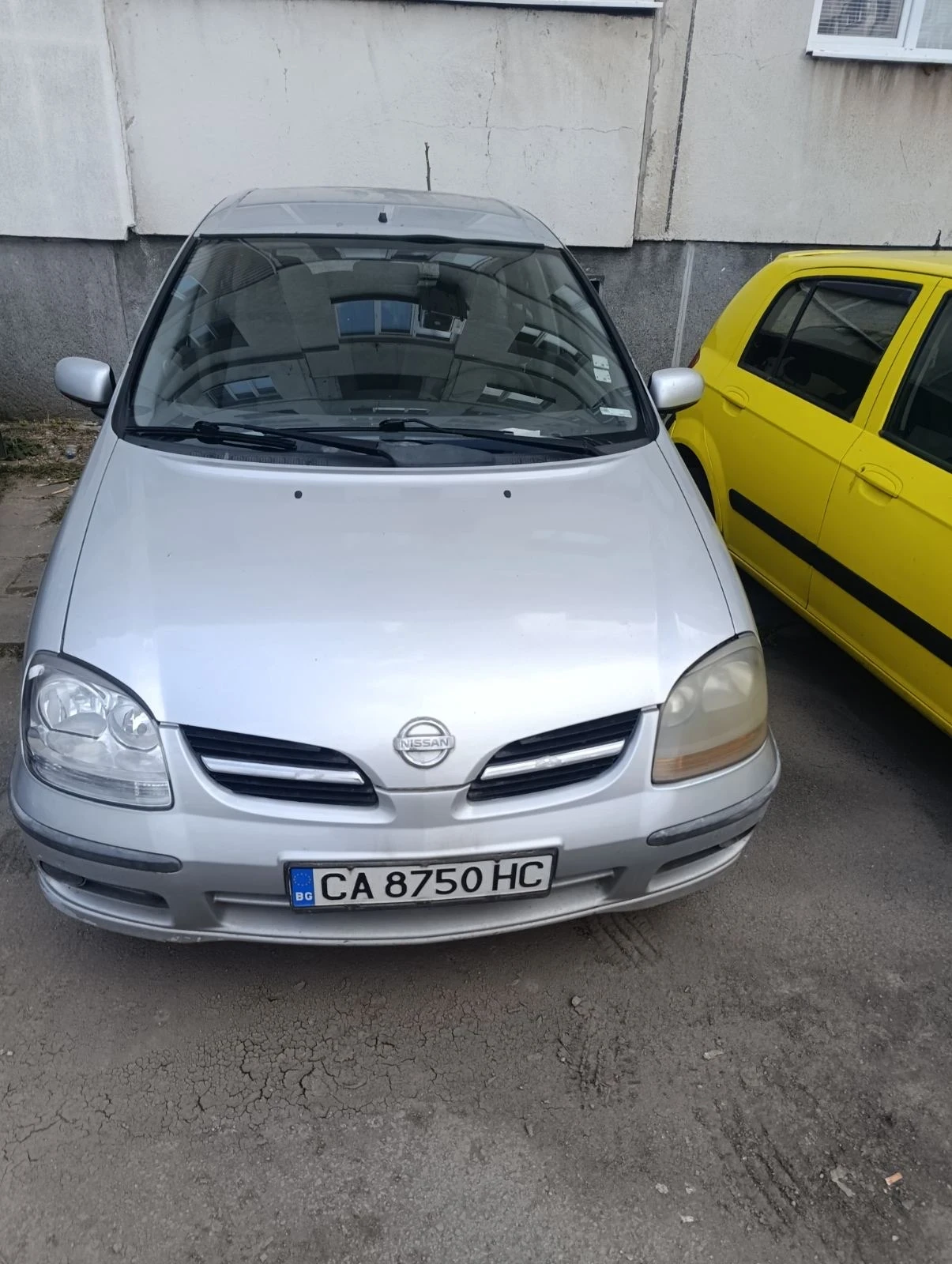 Nissan Almera tino